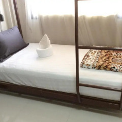 Naturbliss Bangkok Transit Hotel 3* Кровать в общем номере фото 2