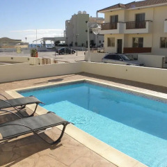 Отель Aqua Blu Villa бассейн