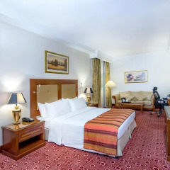 Отель Holiday Inn Bur Dubai Embassy District 4* Стандартный номер фото 3