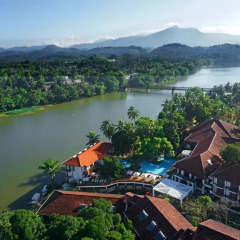 Отель Mahaweli Reach Hotel Шри-Ланка, Канди - отзывы, цены и фото номеров - забронировать отель Mahaweli Reach Hotel онлайн приотельная территория фото 2