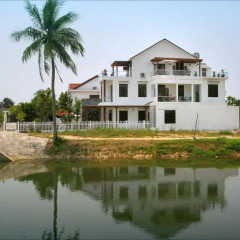 Отель Azalea Homestay 2* Улучшенный номер с различными типами кроватей фото 9