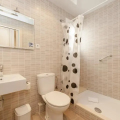 Отель Bbarcelona Apartments Plaza España Flats Испания, Барселона - отзывы, цены и фото номеров - забронировать отель Bbarcelona Apartments Plaza España Flats онлайн ванная фото 2