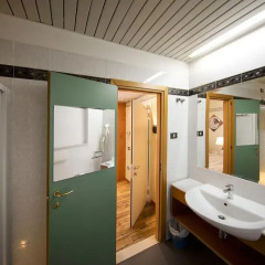 Hotel Marina Bay Римини ванная