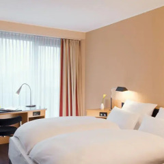Отель NH Düsseldorf City 4* Стандартный номер с двуспальной кроватью фото 4
