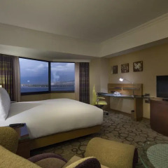 Hilton Izmir 5* Представительский номер с различными типами кроватей