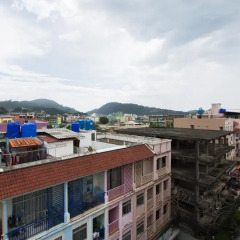 Отель Magnific Guesthouse Patong балкон