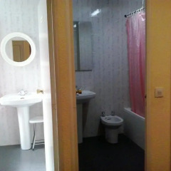 Отель Hostal Alonso ванная