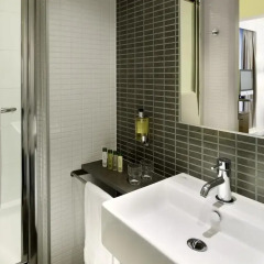DoubleTree by Hilton Hotel London - Tower of London 4* Номер Делюкс с различными типами кроватей фото 4