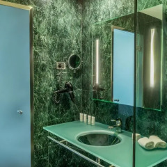 AC Hotel Ciutat de Palma by Marriott ванная