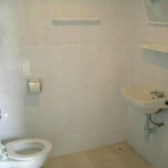 Отель Walkabout Guesthouse Паттайя ванная