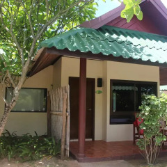 Отель Golden Bay Cottage 3* Бунгало Делюкс с различными типами кроватей фото 10