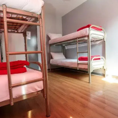 Отель Smart Place Paris Gare du Nord by Hiphophostels Стандартный номер с разными типами кроватей фото 2