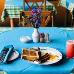 Отель Kamlo Beach Resort гостиничный бар
