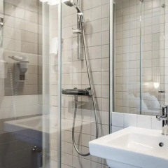 Quality Hotel 33 3* Стандартный номер с различными типами кроватей