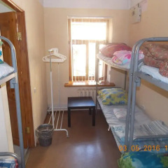 Гостиница Star House Osobnyak Кровать в общем номере с двухъярусной кроватью