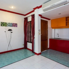 Отель Baan Phil Guesthouse в номере фото 2