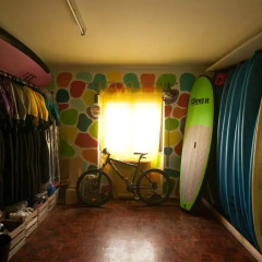 Отель Ericeira Surf Camp спортивное сооружение