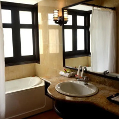 Отель Hoi An Riverside Resort & Spa 4* Улучшенный номер с различными типами кроватей фото 4