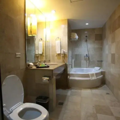 Crown Regency Hotel and Towers Cebu 4* Студия Делюкс с различными типами кроватей фото 6
