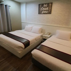 Отель At Residence Suvarnabhumi 3* Семейный люкс разные типы кроватей