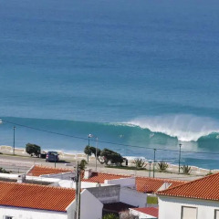 Отель The Wave - Beach 'n' Surf Guesthouse пляж фото 2