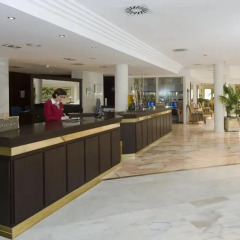 Отель Hipotels Sherry Park Испания, Херес-де-ла-Фронтера - 1 отзыв об отеле, цены и фото номеров - забронировать отель Hipotels Sherry Park онлайн интерьер отеля