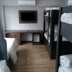 Отель Cheers Lighthouse 3* Кровать в общем номере с двухъярусной кроватью фото 16