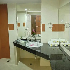 My Hotel 3* Номер Делюкс с двуспальной кроватью фото 8