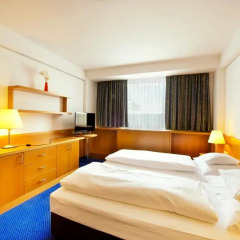 Hotel & Palais Strudlhof 4* Стандартный номер с различными типами кроватей фото 5