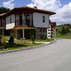 Отель Forest Nook Villas Болгария, Пампорово - отзывы, цены и фото номеров - забронировать отель Forest Nook Villas онлайн парковка