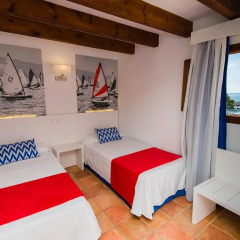 Отель Hostal Cala Ratjada комната для гостей фото 3