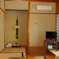 Отель Fujiwara Ryokan 3* Номер с общей ванной комнатой