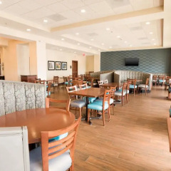 Отель Drury Inn & Suites St. Louis Brentwood питание