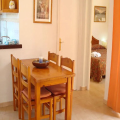 Отель Apartamentos Surest в номере фото 2