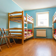 Happy Hostel Кровать в общем номере двухъярусные кровати