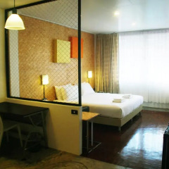 Отель Baan Saladaeng Boutique Guesthouse 3* Люкс с различными типами кроватей фото 6