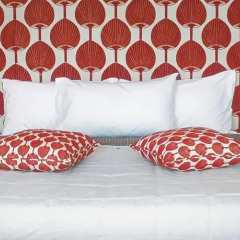 Отель Vouliagmeni Suites с домашними животными