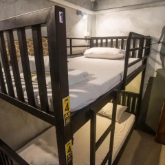 Beehive Phuket Old Town - Hostel Стандартный семейный номер двухъярусная кровать фото 5