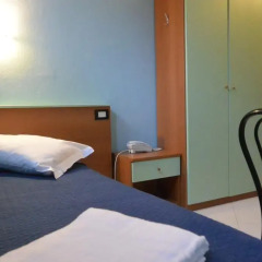 Hotel Mercurio 2* Стандартный номер с различными типами кроватей фото 4