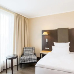 Отель NH Collection Berlin Mitte Am Checkpoint Charlie 4* Стандартный номер с разными типами кроватей фото 24