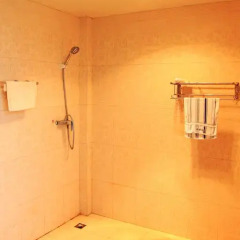 Chengdu Bailongma Hostel ванная