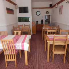 Отель Llanryan Guest House питание