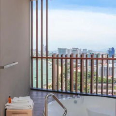 Отель Hilton Pattaya 5* Люкс повышенной комфортности с различными типами кроватей фото 3