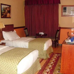 Middle East Hotel 2* Стандартный номер с двуспальной кроватью фото 3