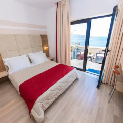Hotel Brilant Saranda 4* Улучшенный номер с двуспальной кроватью фото 2