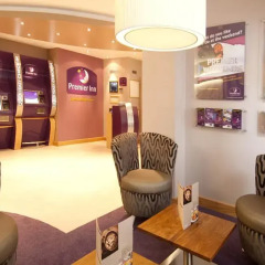 Отель Premier Inn Sunbury - Kempton Park спа