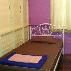 Отель Bangkok House Guest House фитнесс-зал