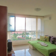 Отель Holiday Apartment in Riviera Complex Болгария, Свети Влас - отзывы, цены и фото номеров - забронировать отель Holiday Apartment in Riviera Complex онлайн комната для гостей фото 5