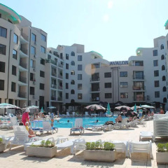Апартаменты Avalon Apartments Солнечный берег бассейн