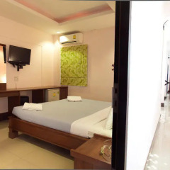 Отель Baan Sutra Guesthouse 3* Стандартный номер с различными типами кроватей фото 8